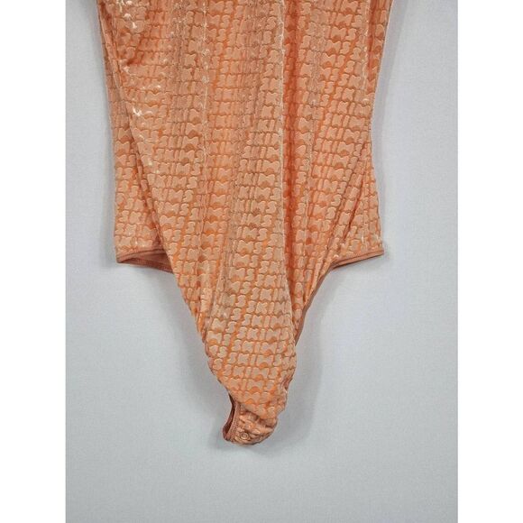 Skims Logo bodysuit Nwt - Picture 3 of 9